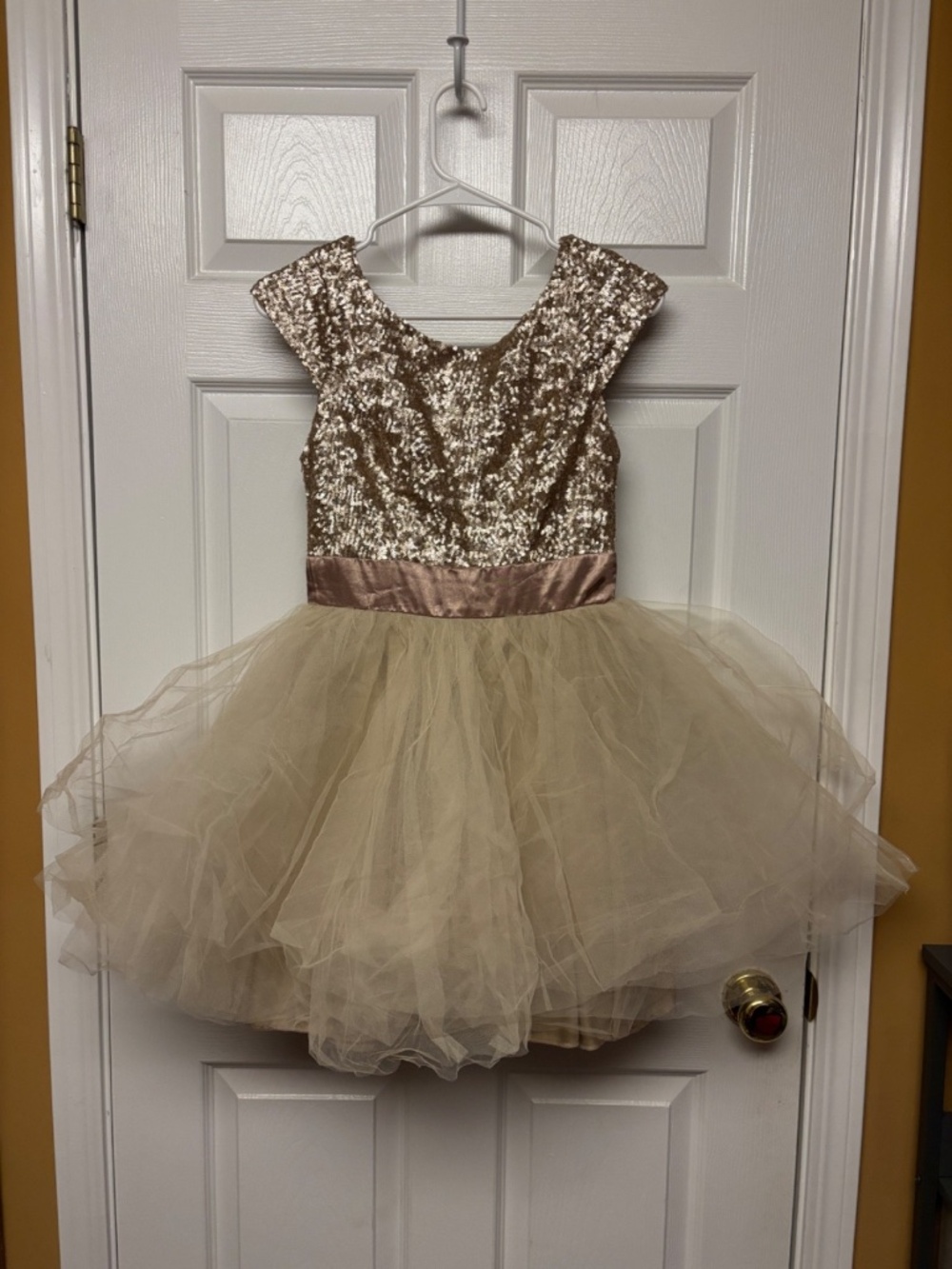 Formal Dress - Trixx - Champaign/Gold Sequin - Short Dress Size: 3